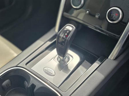 2020 Land Rover Discovery Sport - thumbnail 11