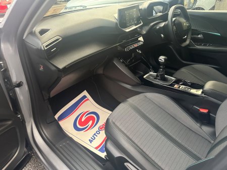 2022 Peugeot 2008 1.2 Puretech 100bhp Allure €23,950 thumbnail