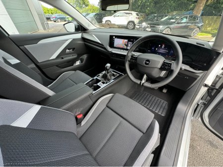 2026 Opel Astra Tourer | Elegance | 1.2 | 110PS €35,295