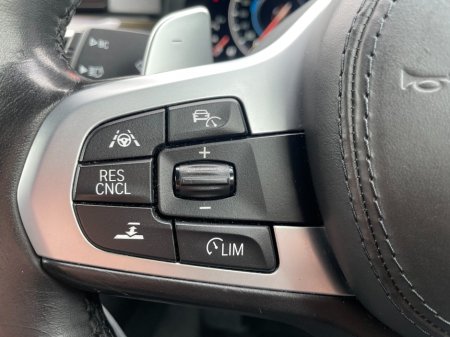 2019 BMW 5 Series - thumbnail 19