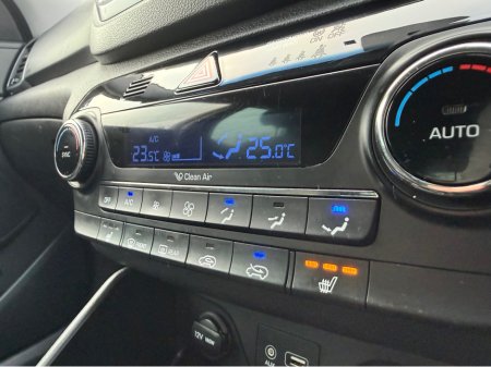 2017 Hyundai Tucson 1.7 EXECUTIVE 5DR €12,450 thumbnail