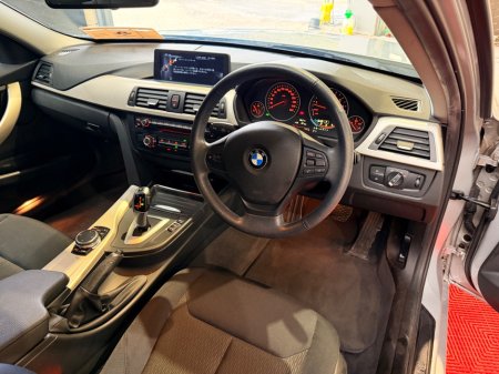2015 BMW 3 Series - thumbnail 20