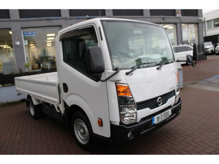 2019 Nissan Cabstar 1.5 TONNE 3 SEATER DROPSIDE PICK UP TRUCK // VERY RARE ECO GREEN PETROL LOW EMISSIONS // NO RUST AS NEW UNDERNEATH // BUY WITH CONFIDENCE AA AND SIMI APPROVED DEALER 2025 // ALL TRADE INS WELCOME // €10,000