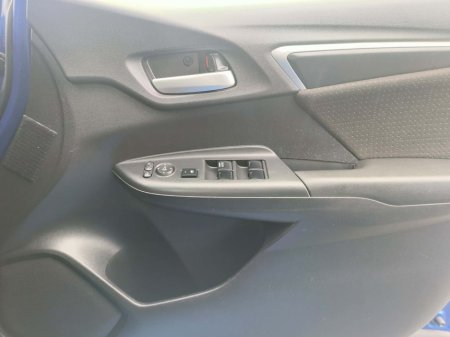 2016 Honda Fit - thumbnail 16