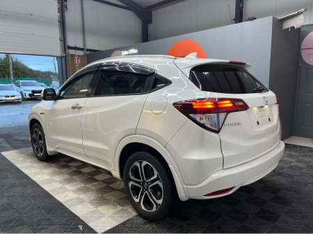 2015 Honda Vezel €15950! 2015 HONDA VEZEL HYBRID Z 1.5 AUTOMATIC / HEATED SEATS / CRUISE CONTROL / REVERSE CAMERA €15,950 thumbnail