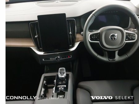 2025 Volvo XC90 T8 PHEV Plus Dark €89,995
