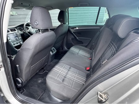 2015 Volkswagen Golf - thumbnail 10