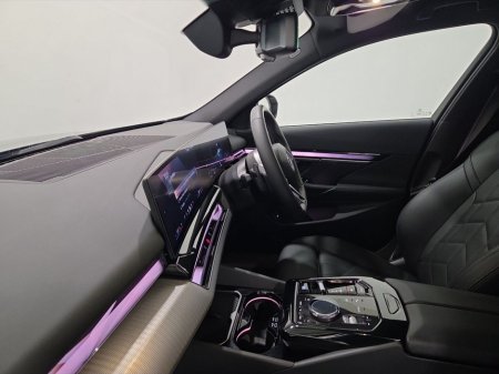 2025 BMW i5 I5 Edrive40 M Sport Pro eDrive 40 M Sport Pro eDrive40 340 Electric 83.9 kWh Auto thumbnail