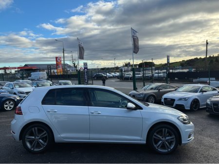 2020 Volkswagen Golf ( 202 REG 1.4 TSI LEATHER LEATHER SEATS VIRTUAL CLOCKS  SAT NAV  LEATHER  SEATS - VIRTUAL CLOCKS -REVERSE CAMERA - NAVIGATION - CARPLAY - ANDROID AUTO- BLIND SPOT REAR TRAFFIC ASSIST - DISCOVER PRO €22,950 thumbnail