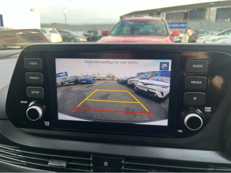 2023 Hyundai Bayon EXECUTIVE AUTOMATIC 1.0 PETROL //HEATED SEATS AND STEERING WHEEL//REVERSE CAMERA// €20,950 thumbnail