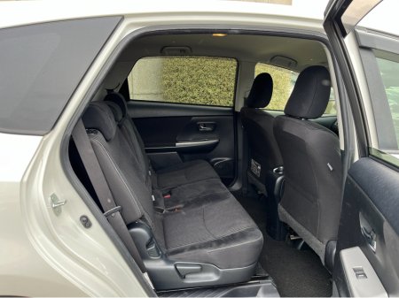 2018 Toyota Prius+ - thumbnail 11