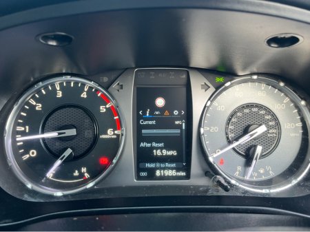 2021 Toyota Hilux D-4D 4WD DCB MAUAL €29,212 thumbnail