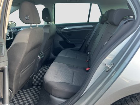 2017 Volkswagen Golf 2017 Volkswagen Golf 1.2 TSI Automatic €16,750 thumbnail