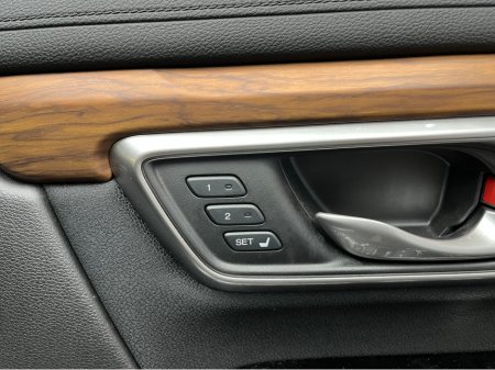 2019 Honda CR-V €26950 2019 HONDA CR-V EX HYBRID 2.0 AUTOMATIC / CRUISE CONTROL / REVERSE CAMERA / ELECTRIC MEMORY & HEATED SEATS €26,950 thumbnail