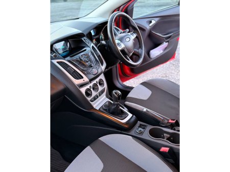 2014 Ford Focus - thumbnail 30