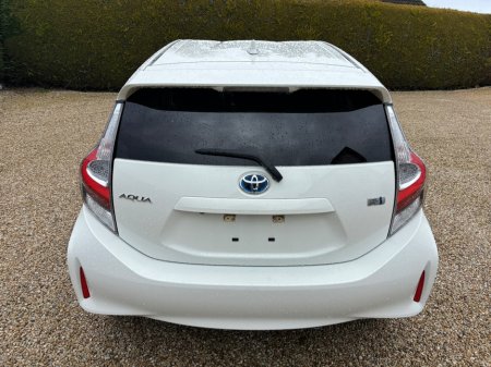 2017 Toyota Aqua - thumbnail 5