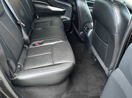 2017 Nissan Navara - thumbnail 11