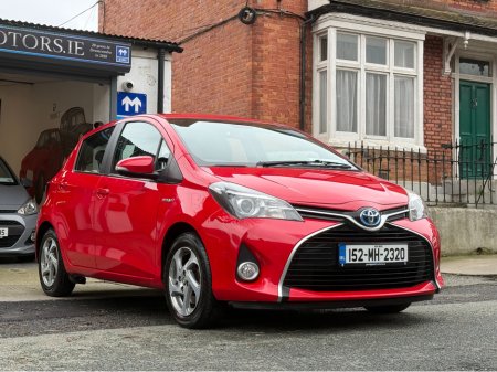 2015 Toyota Yaris - thumbnail 3