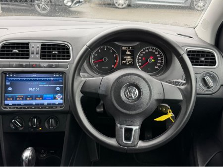 2013 Volkswagen Polo - thumbnail 19
