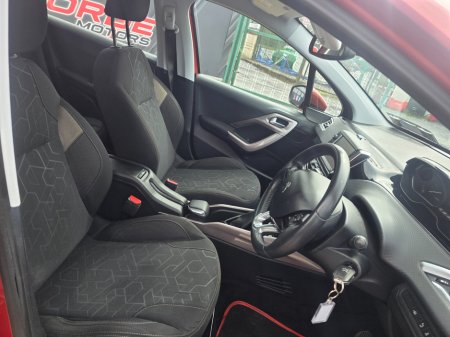 2016 Peugeot 2008 - thumbnail 8