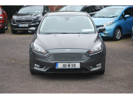 2016 Ford Focus - thumbnail 2