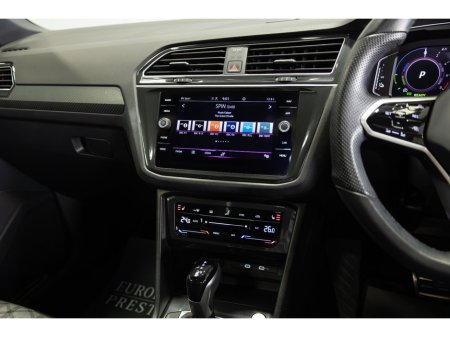 2024 Volkswagen Tiguan - thumbnail 18