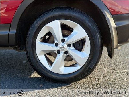 2019 Nissan Qashqai 1.3 PET SV Full Service History €17,495 thumbnail