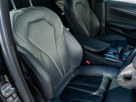 2022 BMW 5 Series - thumbnail 14