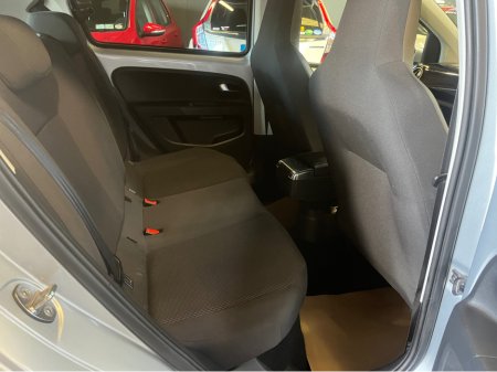 2015 Volkswagen up! 2015 automatic €8,995 thumbnail