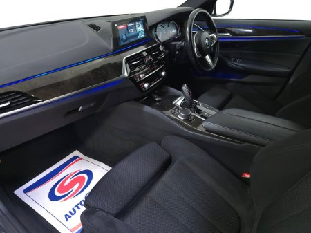 2017 BMW 5 Series - thumbnail 4