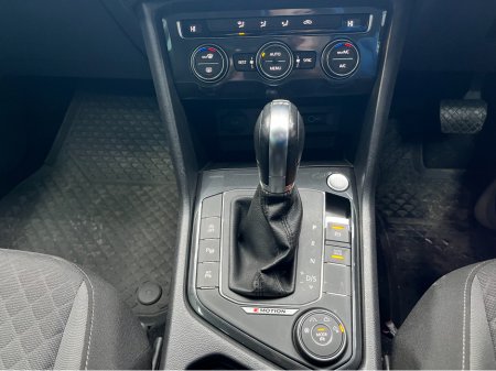 2019 Volkswagen Tiguan €26950! 2019 VOLKSWAGEN TIGUAN TDI 4MOTION COMFORTLINE 2.0 AUTOMATIC / CRUISE CONTROL / REVERSE CAMERA €26,950 thumbnail