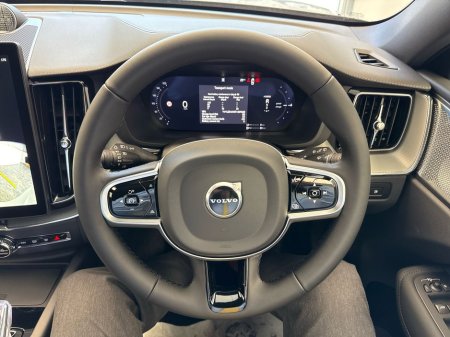 2026 Volvo XC60 - thumbnail 14