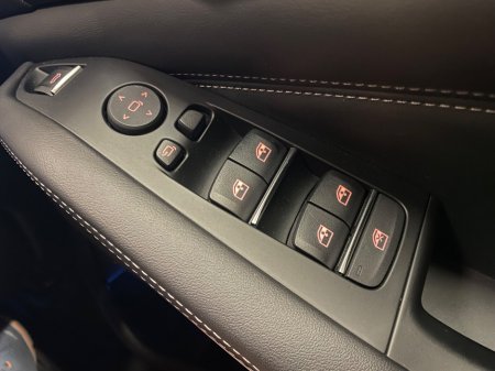 2022 BMW X5 xDrive45e M Sport €43,900 thumbnail