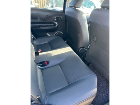 2018 Toyota Aqua - thumbnail 10