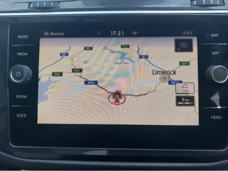 2018 Volkswagen Tiguan - thumbnail 18