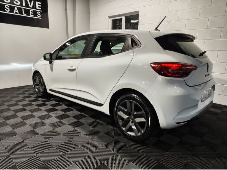 2022 Renault Clio - thumbnail 25