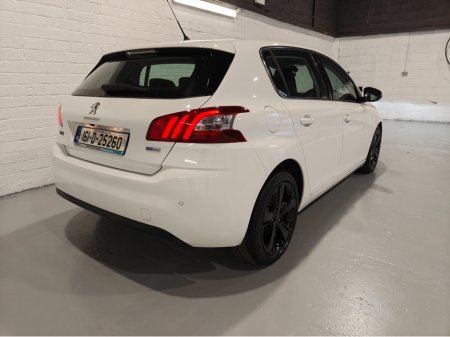 2016 Peugeot 308 ALLURE 1.2 110 4DR €8,750