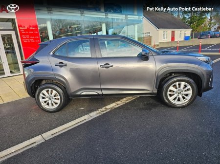 2023 Toyota Yaris Cross YARIS CROSS LUNA €27,900 thumbnail