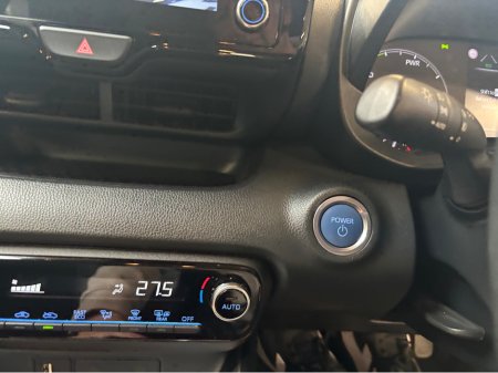 2021 Toyota Yaris - thumbnail 13