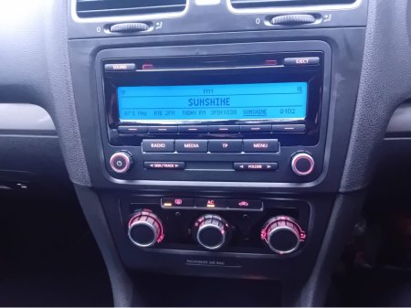 2010 Volkswagen Golf TRENDLINE 1.6 TDI MANUAL 105BHP  5DR @ REDDY2DRIVE LTD €3,850 thumbnail