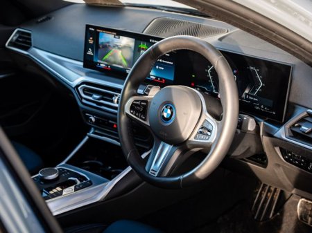 2022 BMW 3 Series - thumbnail 7