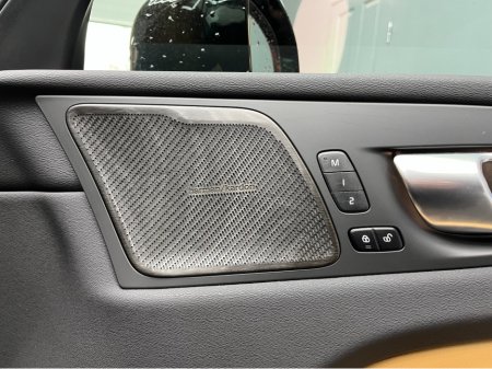 2024 Volvo XC60 €54950! 2024 VOLVO XC60 T6 RECHARGE ULTIMATE AWD  / CRUISE CONTROL / 360° PARKING CAMERA / ELECTRIC MEMORY & HEATED SEATS / REAR HEATED SEATS / PANORAMIC SUNROOF / HEATED STEERING WHEEL €54,950 thumbnail