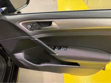 2015 Volkswagen Golf - thumbnail 27