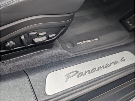 2025 Porsche Panamera Hybrid 4 - 4+1 Adaptive Cruise Control *ARRIVING SOON* €129,888 thumbnail