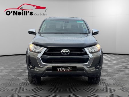 2025 Toyota Hilux *NO VAT* 2.8L SR5 MANUAL #340 €52,999 thumbnail