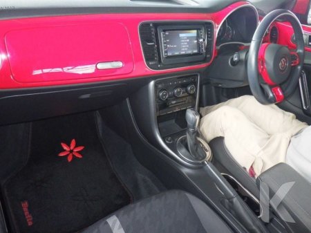 2019 Volkswagen Beetle DESIGN EDITION - COLOUR CODED INTERIOR - FACTORY ALLOYS €18,950 thumbnail