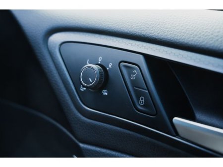 2019 Volkswagen Golf - thumbnail 32