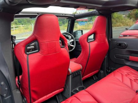 2010 Jeep Wrangler - thumbnail 10