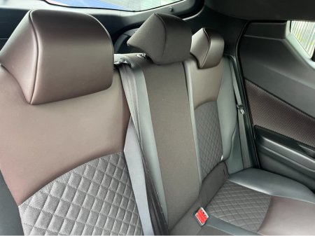 2018 Toyota C-HR 1.8 HYBRID AUTO LOW KM HIGH SPEC thumbnail