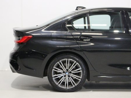 2019 BMW 3 Series - thumbnail 15